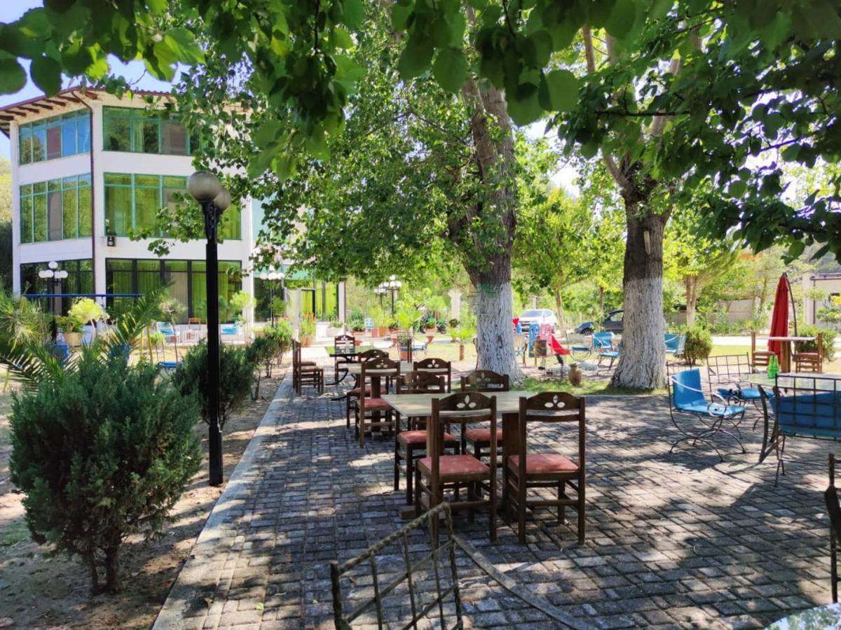 فندق Kavalona Park فلورا المظهر الخارجي الصورة
